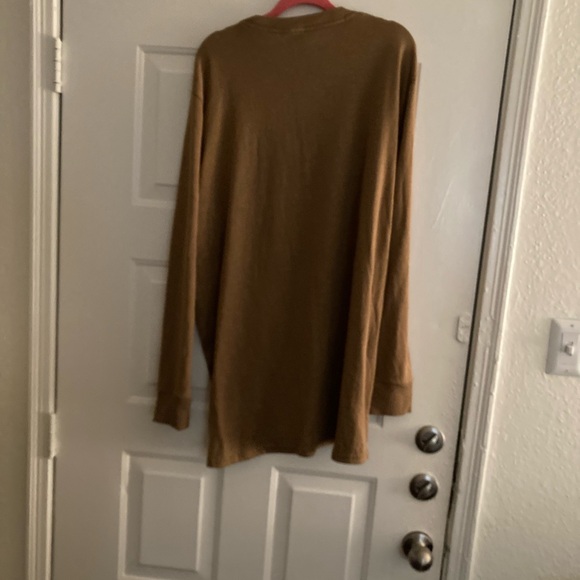 NWOT Shaquille O’Neal light golden brown, long sleeve sweater size TLG - Picture 2 of 4